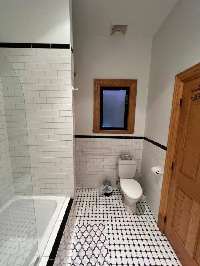 Spacious Downtown Montreal Apartment, 4Br-2Ba,Free Wifi Luaran gambar