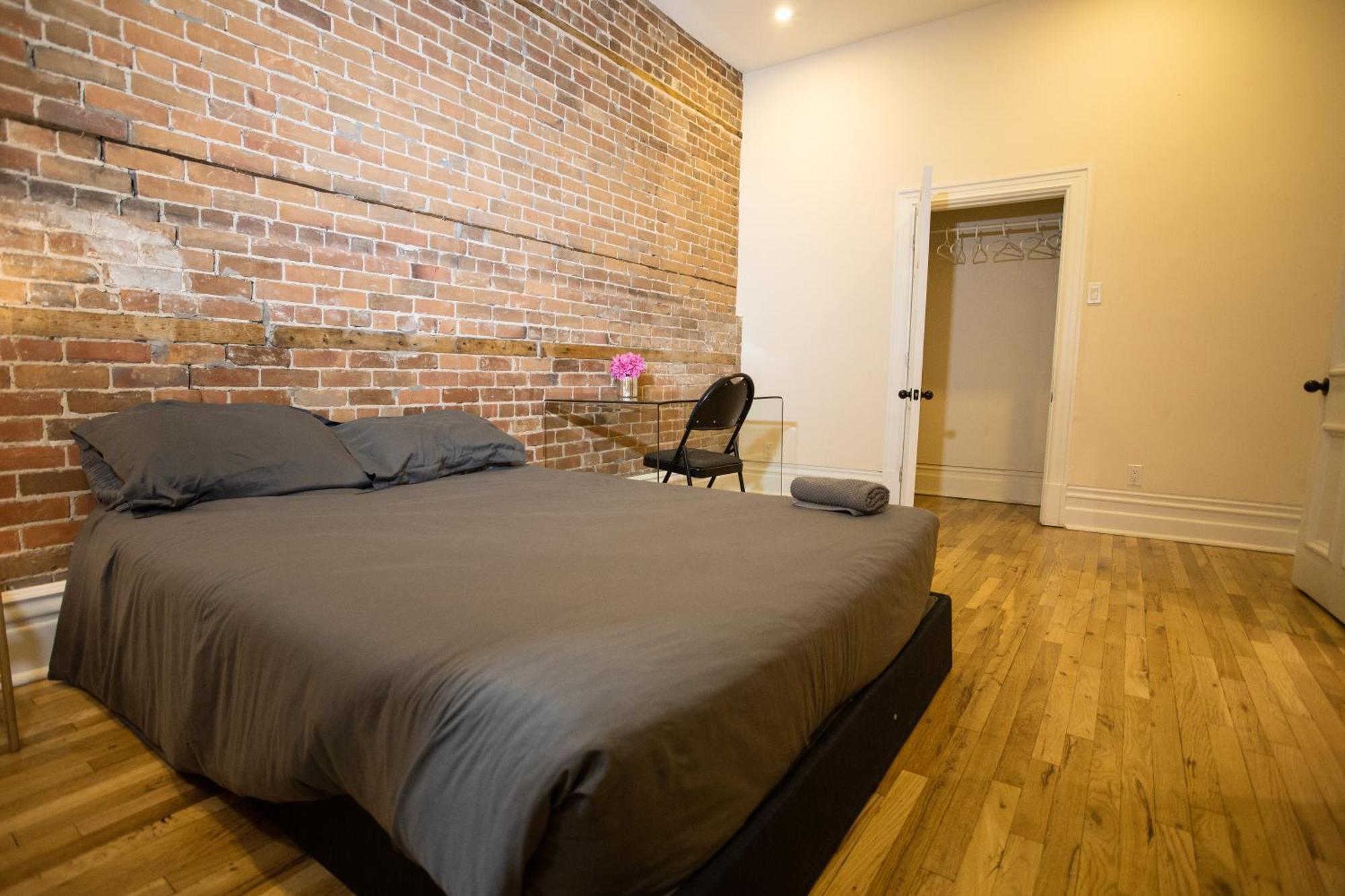 Spacious Downtown Montreal Apartment, 4Br-2Ba,Free Wifi Luaran gambar