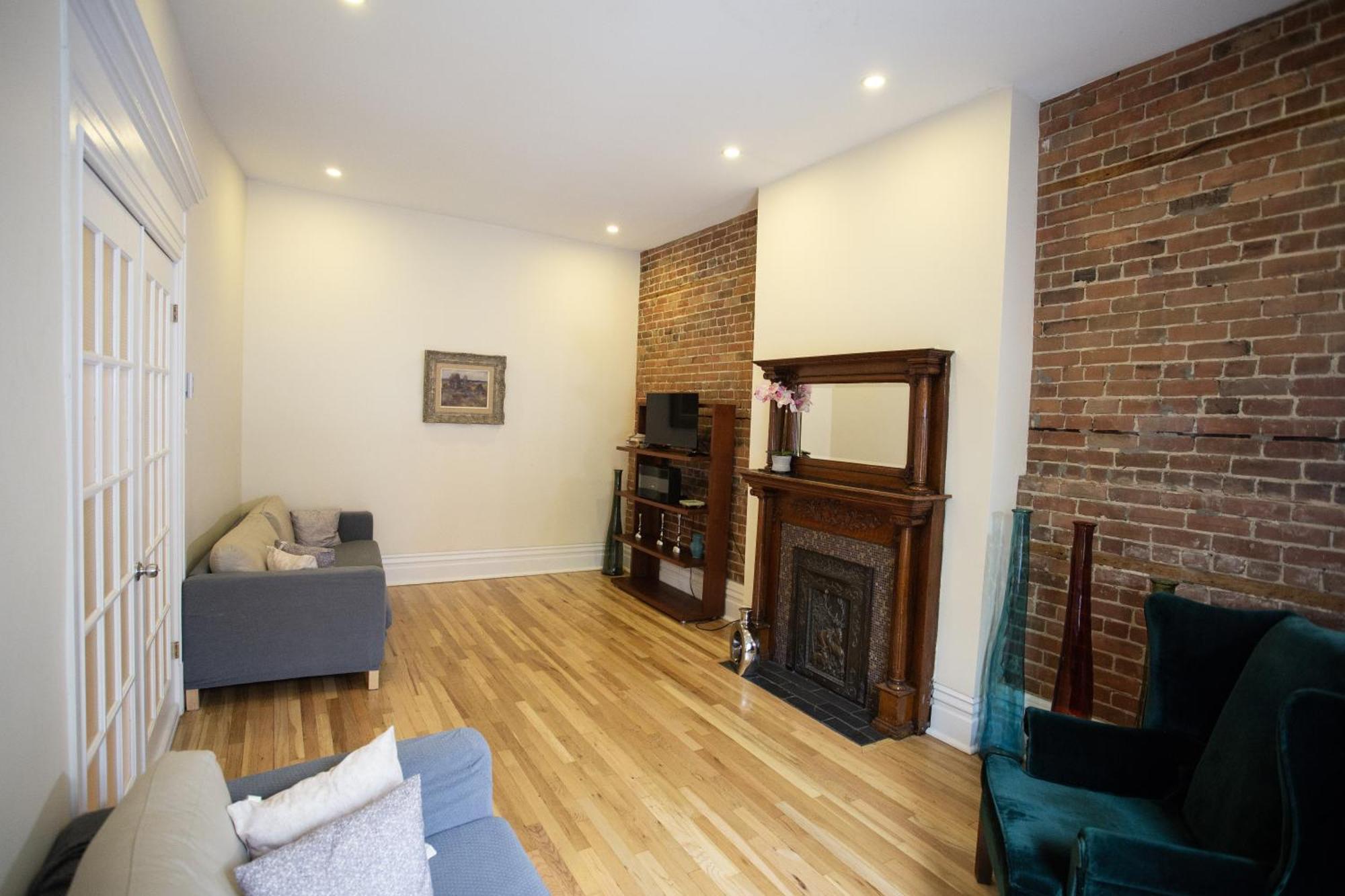 Spacious Downtown Montreal Apartment, 4Br-2Ba,Free Wifi Luaran gambar