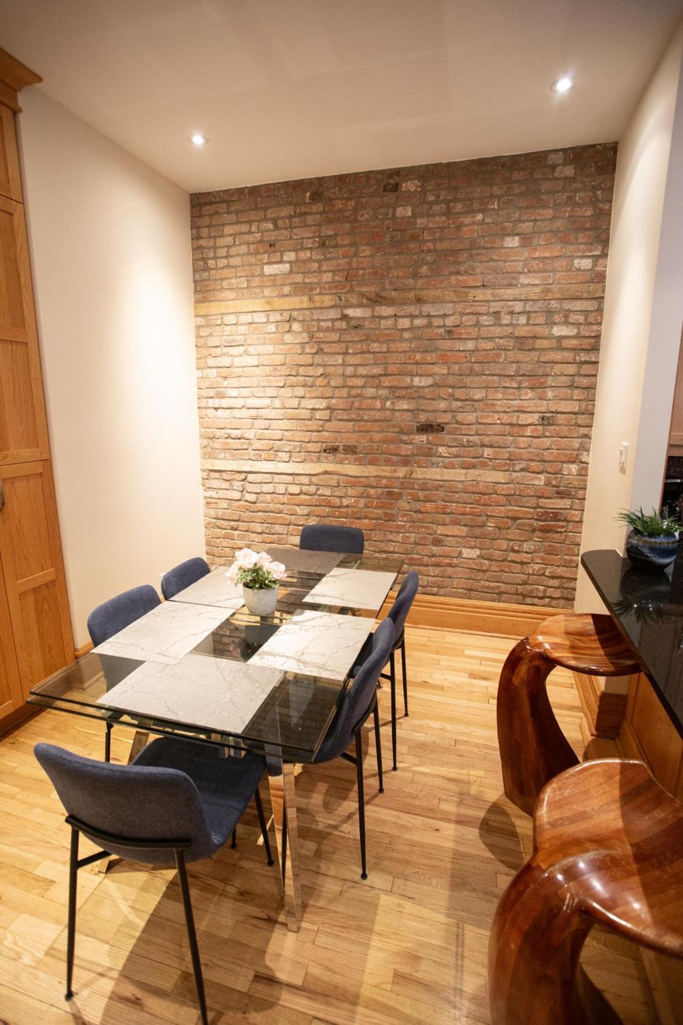 Spacious Downtown Montreal Apartment, 4Br-2Ba,Free Wifi Luaran gambar