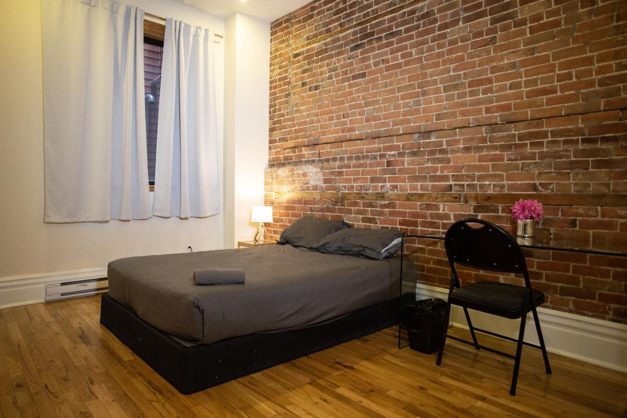 Spacious Downtown Montreal Apartment, 4Br-2Ba,Free Wifi Luaran gambar