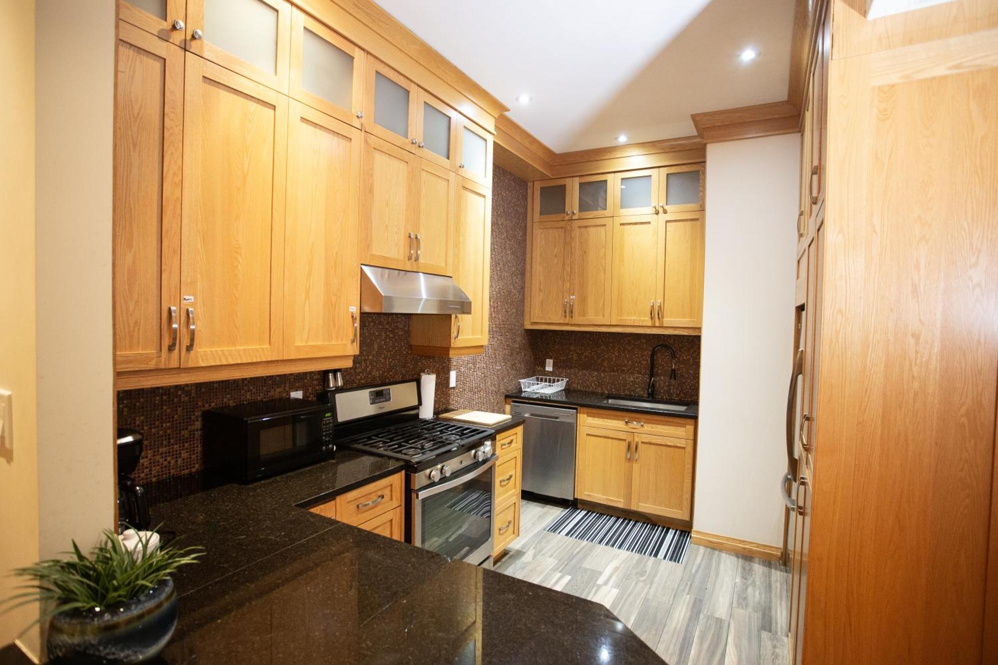 Spacious Downtown Montreal Apartment, 4Br-2Ba,Free Wifi Luaran gambar