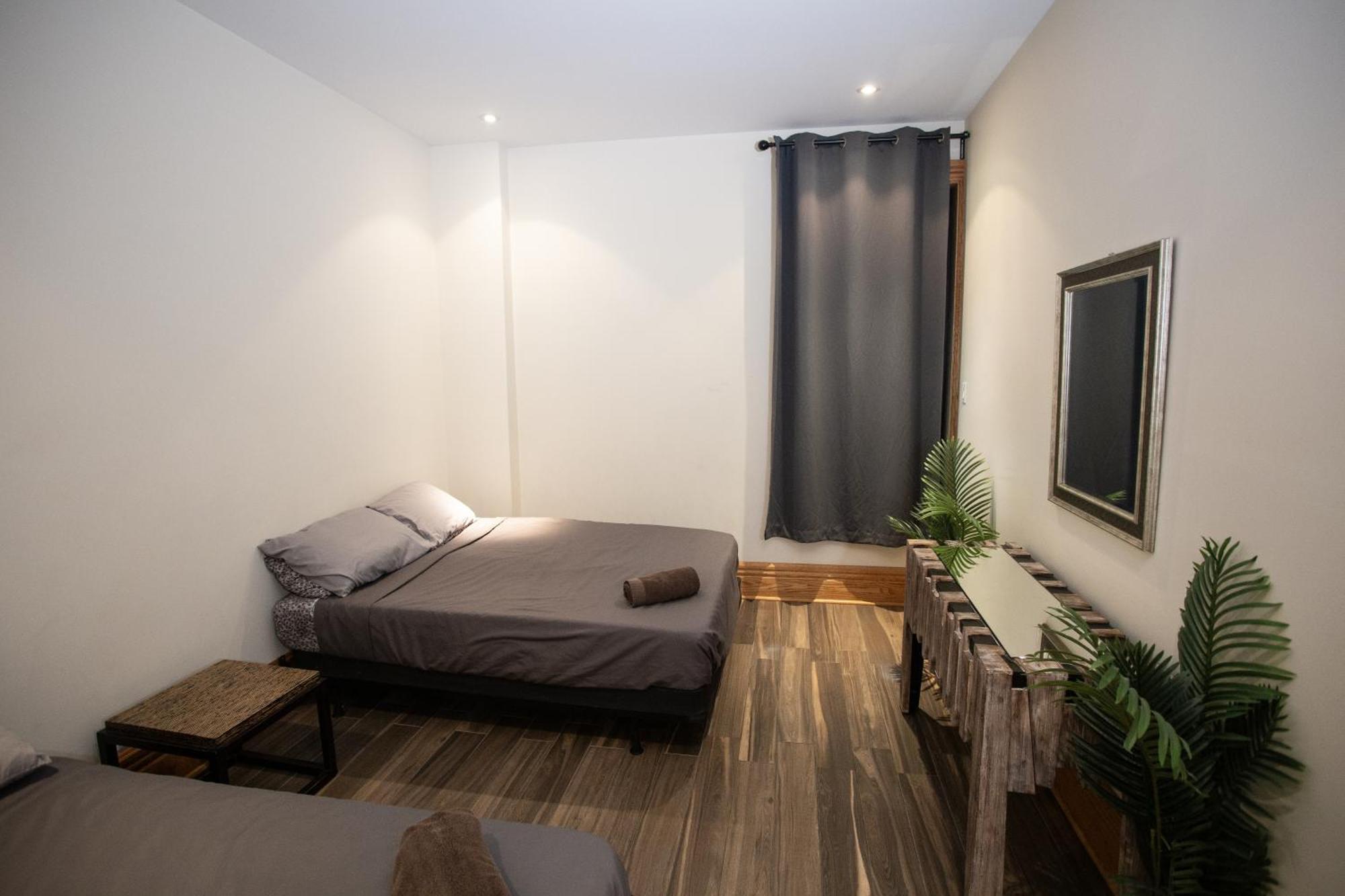 Spacious Downtown Montreal Apartment, 4Br-2Ba,Free Wifi Luaran gambar