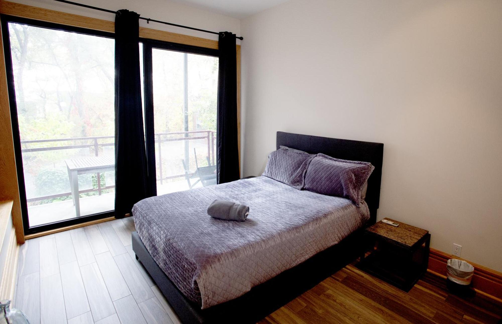 Spacious Downtown Montreal Apartment, 4Br-2Ba,Free Wifi Luaran gambar